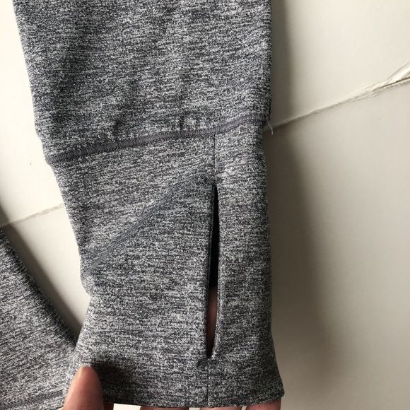 Athleta Shirt Women Small Gray Heather Thumb Hole Tulip Back Long Sleeve Top - Picture 9 of 11